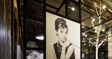 「融創(chuàng)春風十里」售樓中心，光影演繹的自然之道！